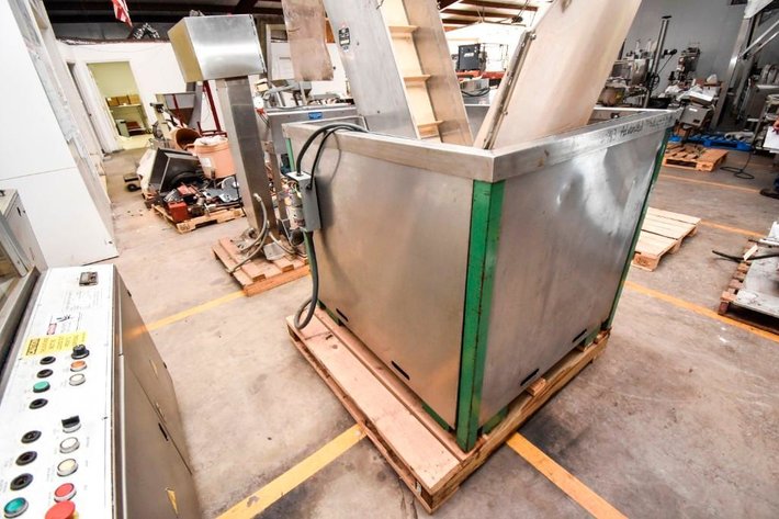 Image for ***SOLD*** MJK0461 Omega Cap Elevator H-1-18