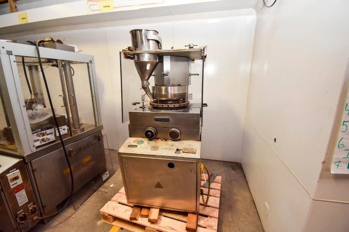Image for ***SOLD*** MJK0462 Vanguard Rotary Tablet Press VRP124