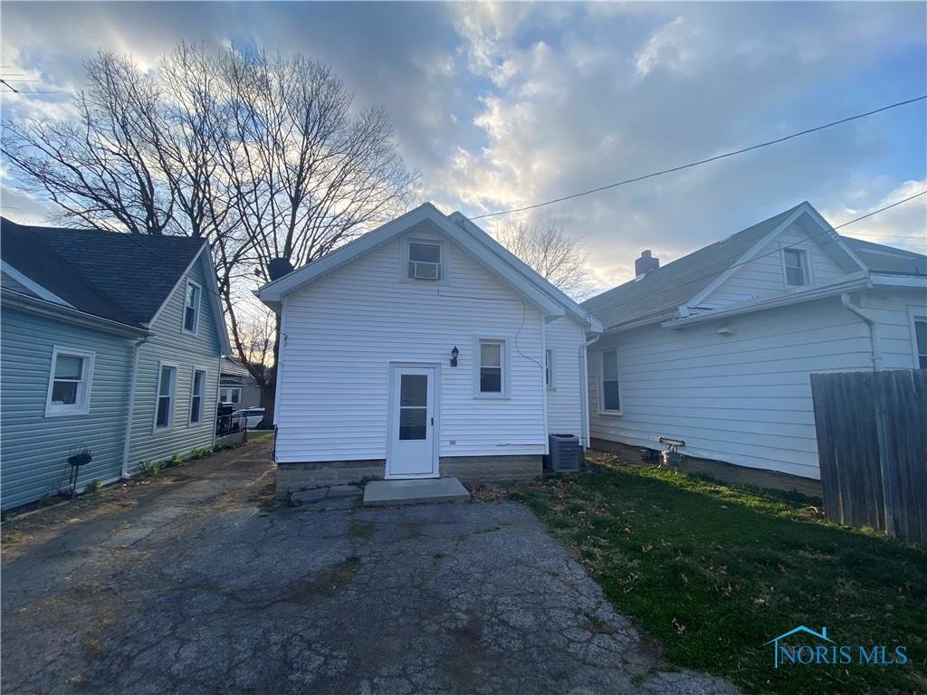 Image for MINIMUM BID AUCTION $59,000! 153 ELM ST.