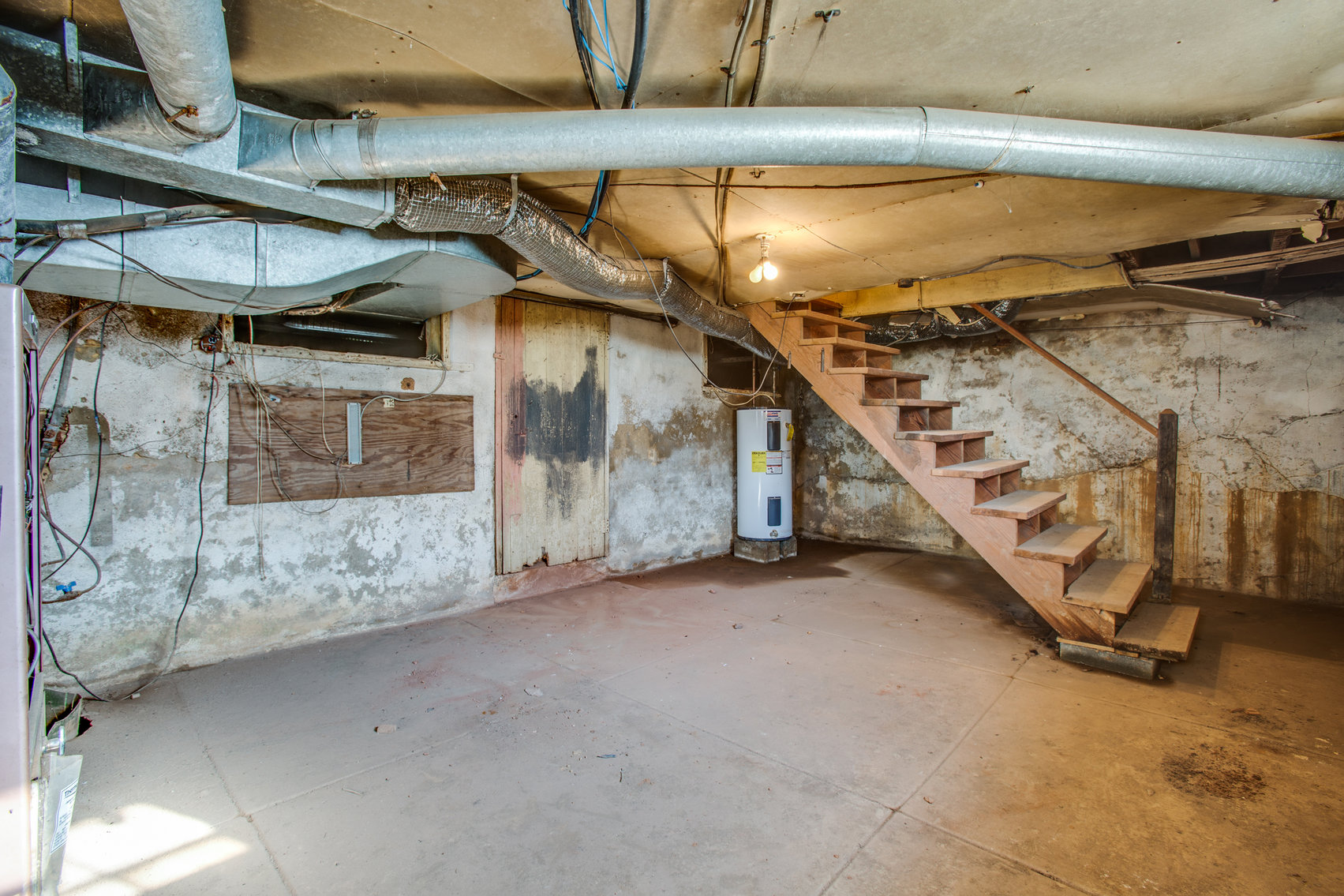 Image for 8 Room/2 BA Home/Office Building (Circa 1859) on .277 +/- Acres in Downtown Louisa, VA