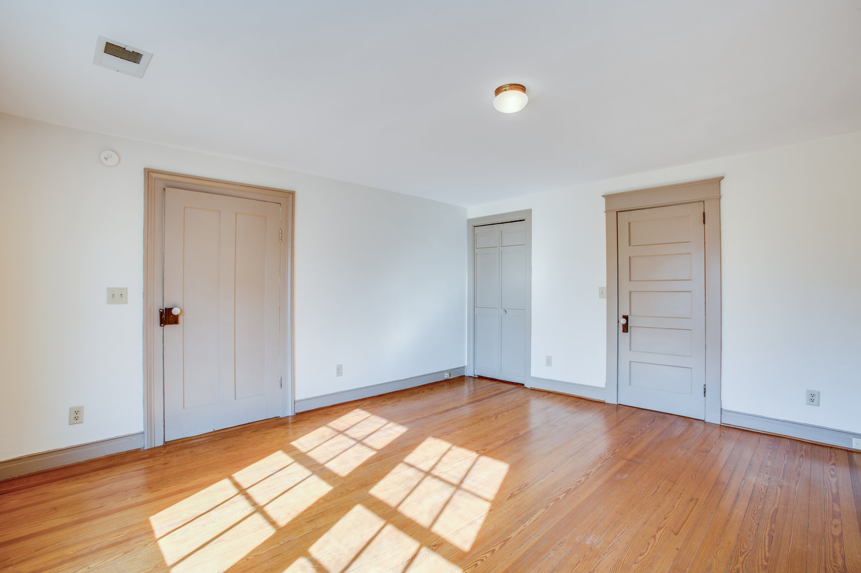 Image for 8 Room/2 BA Home/Office Building (Circa 1859) on .277 +/- Acres in Downtown Louisa, VA