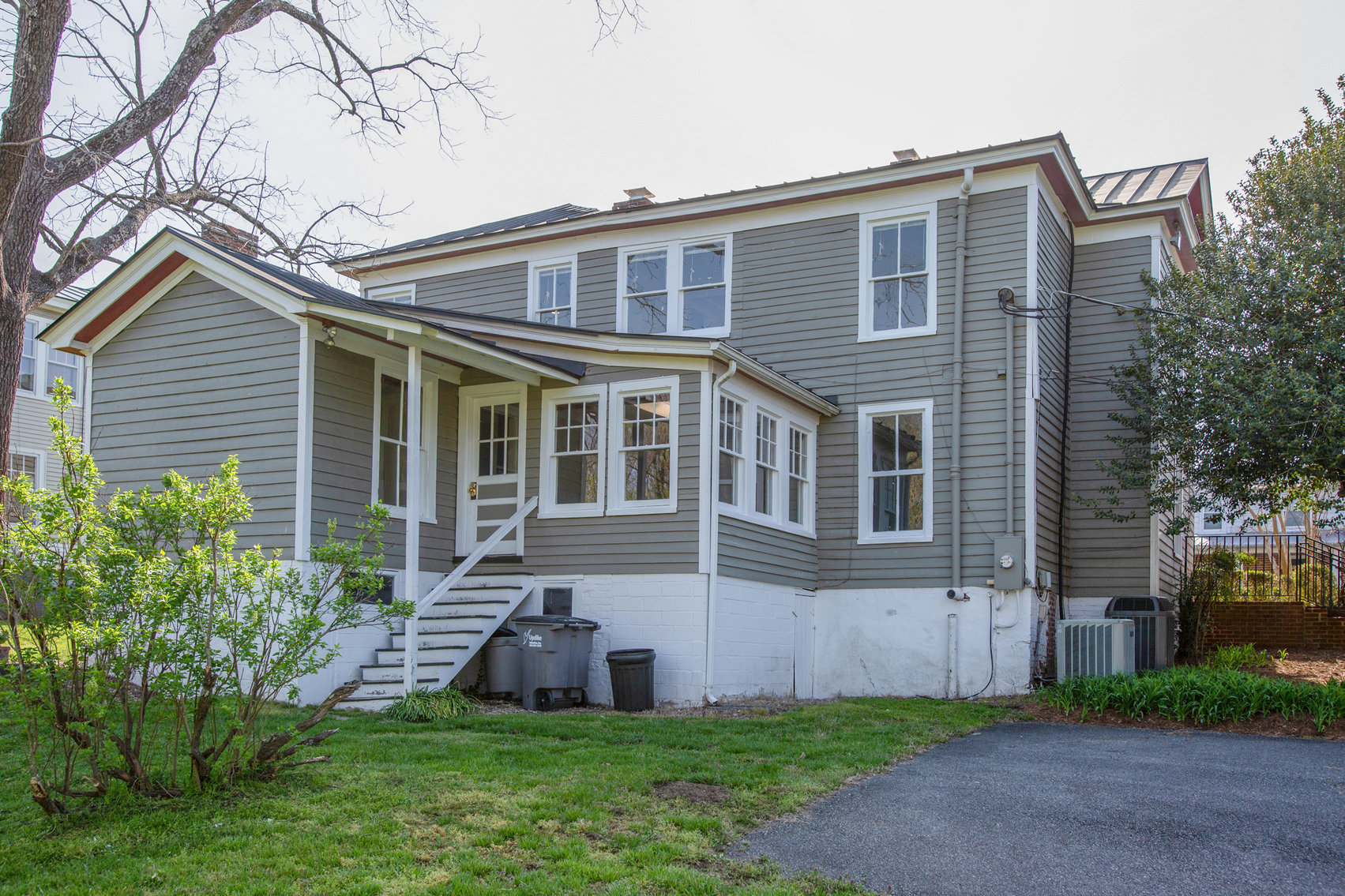 Image for 9 Room/2 half bathroom Home/Office Building (Circa 1905) on .50 +/- Acres in Downtown Louisa, VA