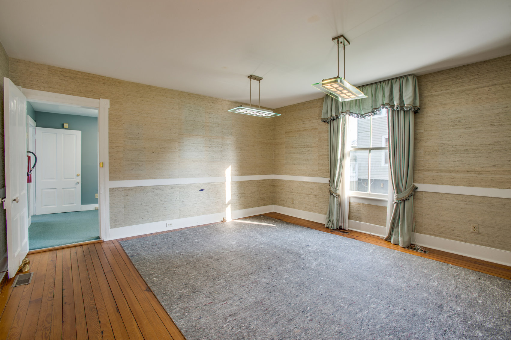 Image for 9 Room/2 half bathroom Home/Office Building (Circa 1905) on .50 +/- Acres in Downtown Louisa, VA