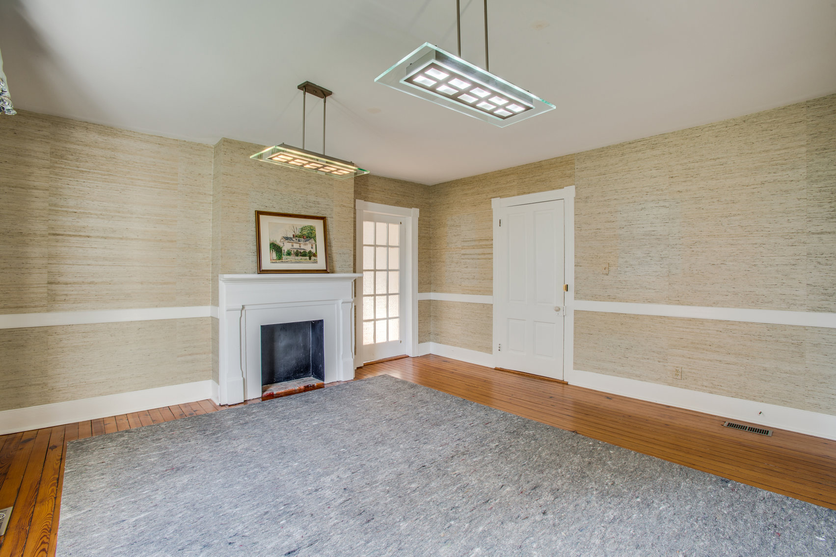 Image for 9 Room/2 half bathroom Home/Office Building (Circa 1905) on .50 +/- Acres in Downtown Louisa, VA