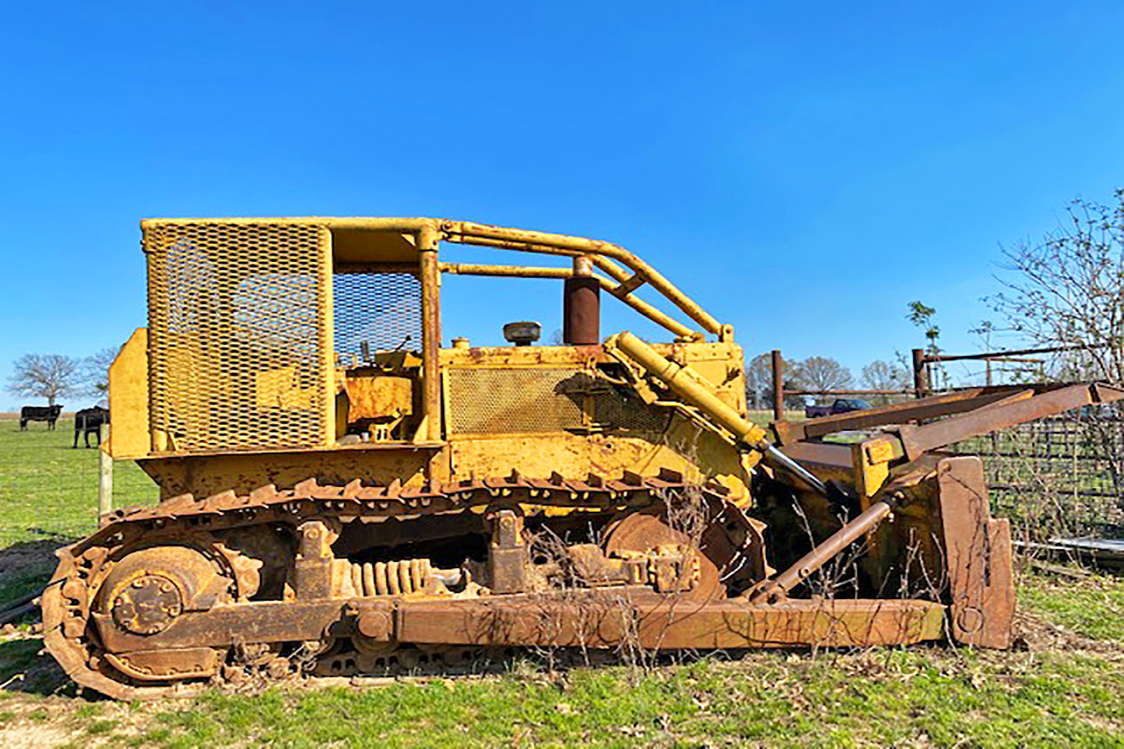 Image for PUBLIC AUCTION - FRIDAY, APRIL 30, 10 A.M.