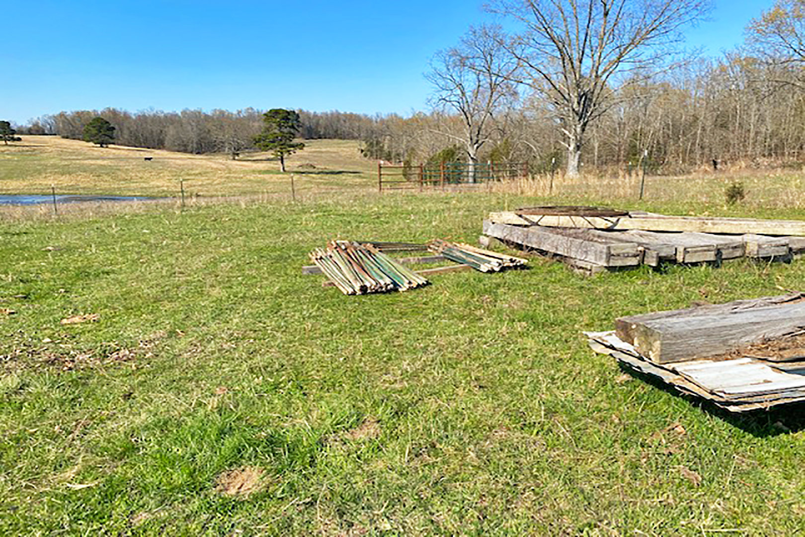 Image for PUBLIC AUCTION - FRIDAY, APRIL 30, 10 A.M.