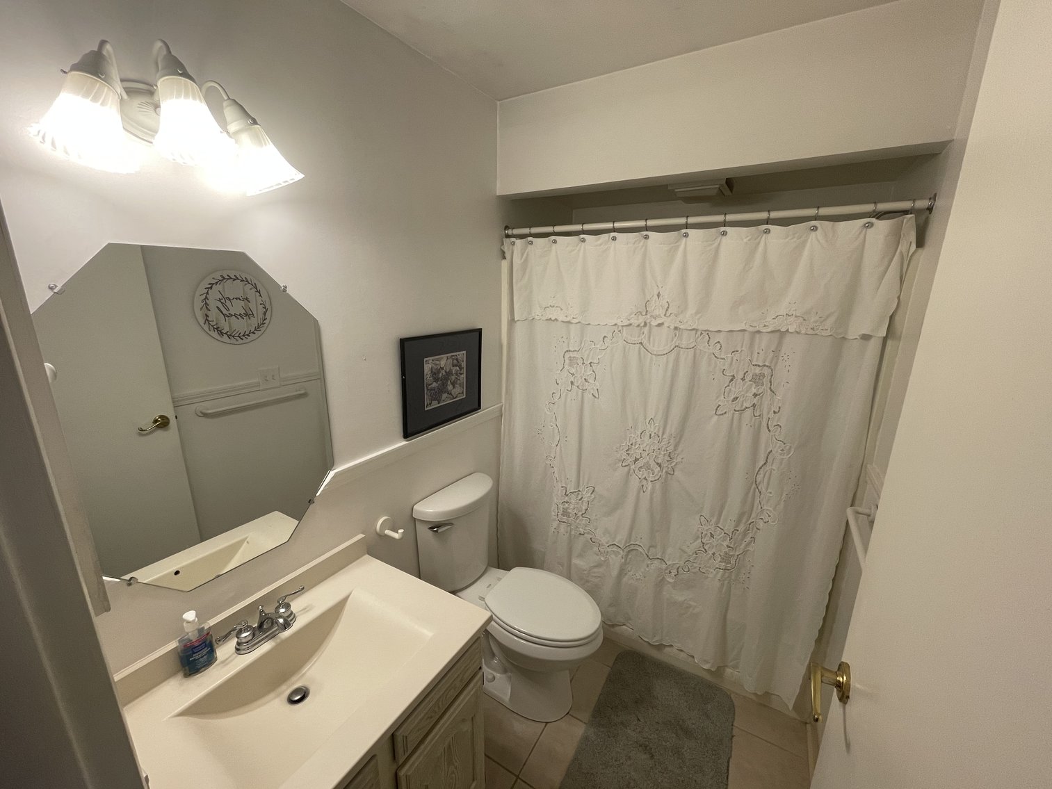 Image for ABSOLUTE CONDO AUCTION! 2827 Westowne Court, Unit #6