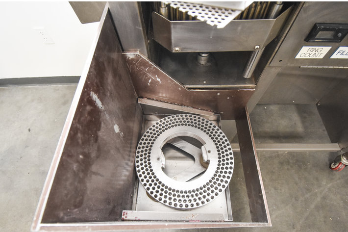 Image for ***SOLD***MJK0452 Semi Automatic Schaefer Model 10 Capsule Filler with Tooling for 0,00