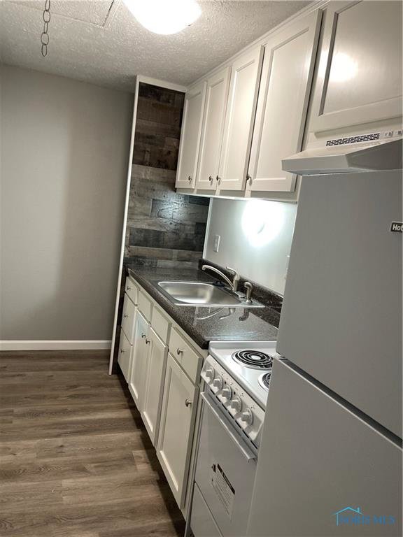 Image for Lamplight Court Apartment Complex Auction!