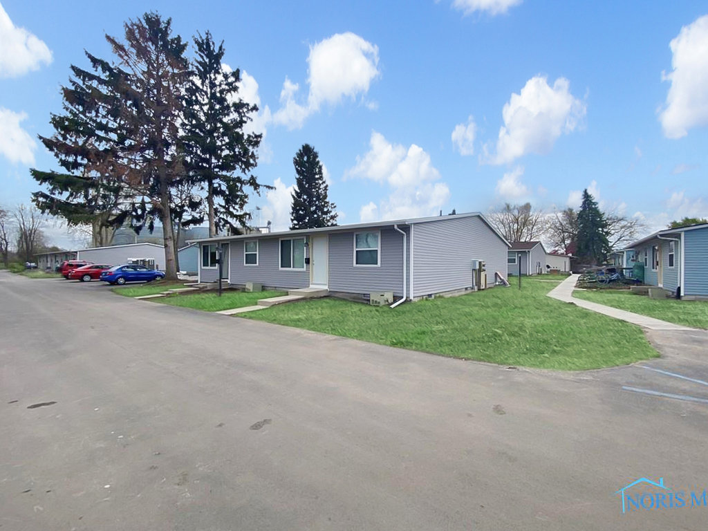 Image for Lamplight Court Apartment Complex Auction!