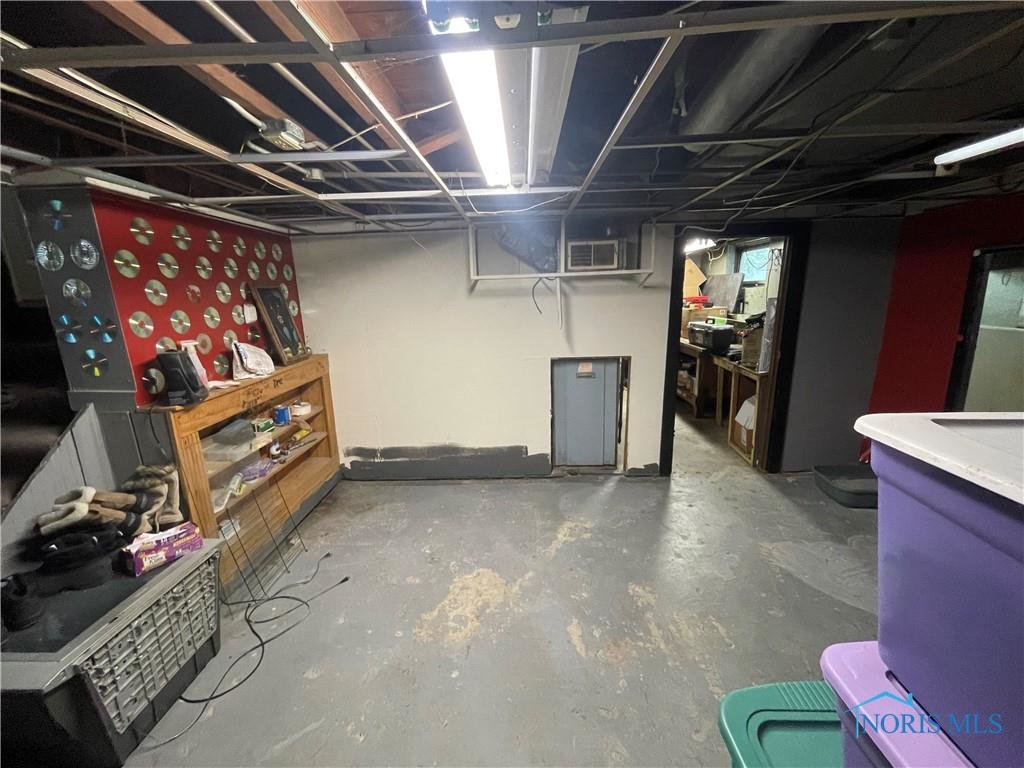 Image for ABSOLUTE AUCTION! 1931 BERKSHIRE PL.