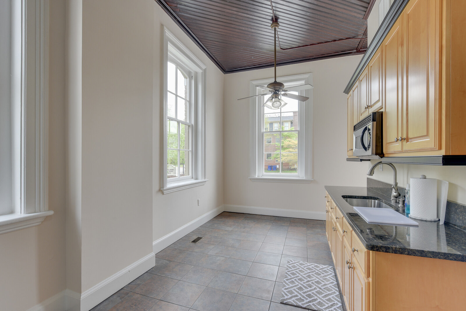 Image for Commercial Real Estate For Lease - Click Here for Details