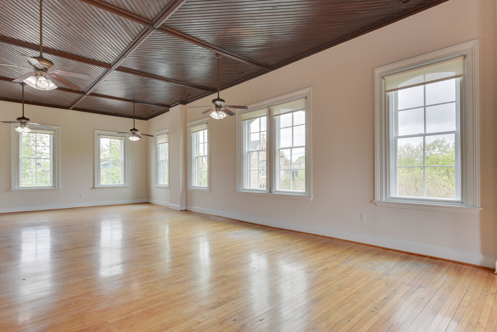 Image for Commercial Real Estate For Lease - Click Here for Details