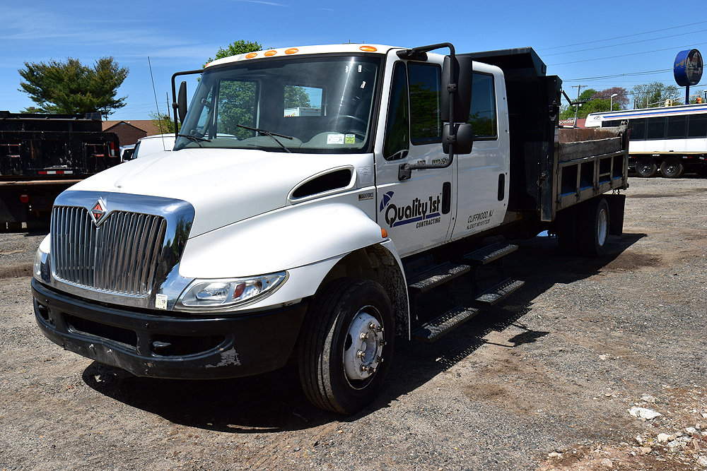 Commercial Trucks & Equipment