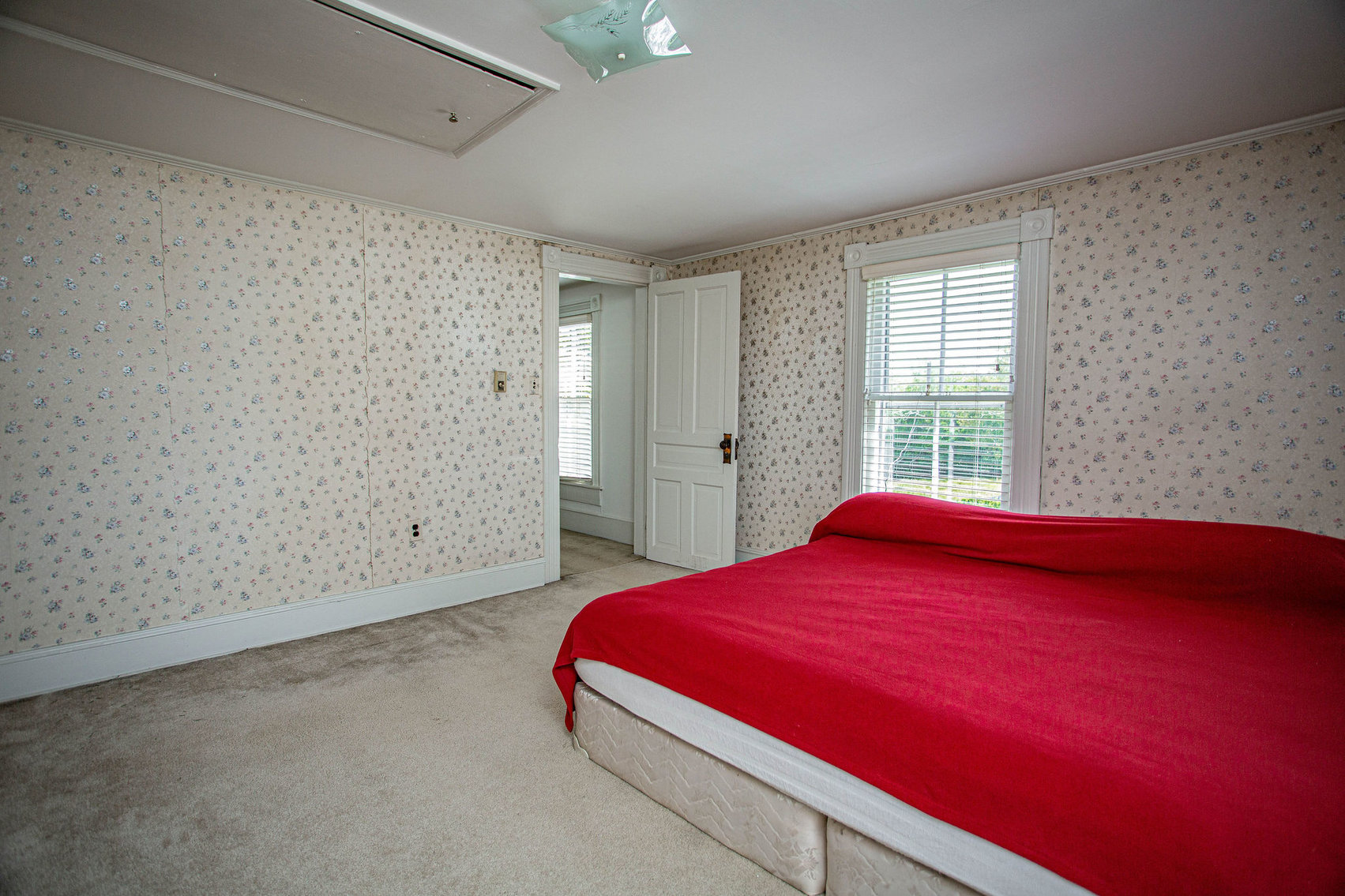 Image for 4 BR/2 BA Farm House, Barns, Fencing & 2 Ponds on 57.5 +/- Acres in Fauquier County, VA--SELLING to the HIGHEST BIDDER!!