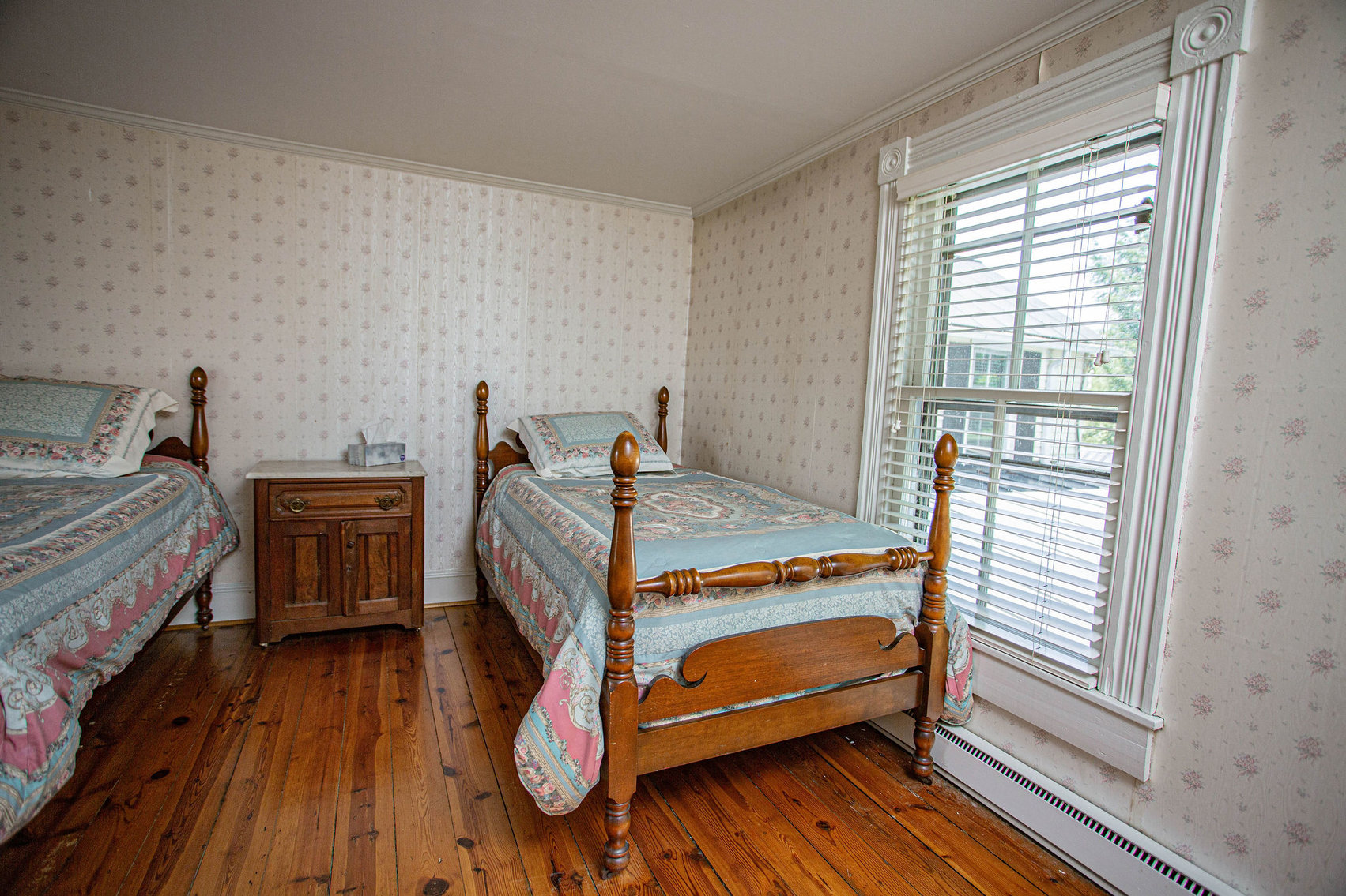 Image for 4 BR/2 BA Farm House, Barns, Fencing & 2 Ponds on 57.5 +/- Acres in Fauquier County, VA--SELLING to the HIGHEST BIDDER!!