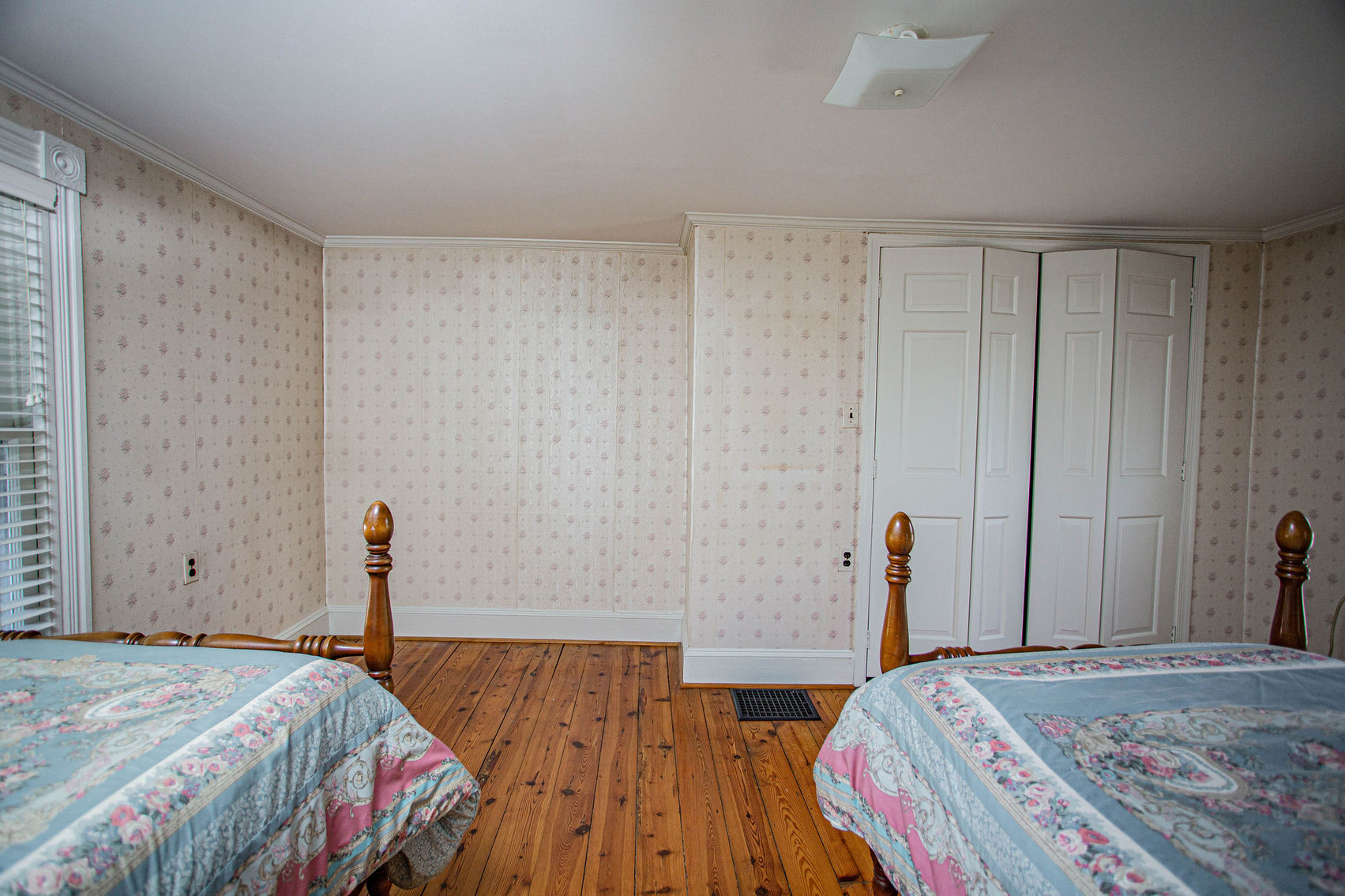 Image for 4 BR/2 BA Farm House, Barns, Fencing & 2 Ponds on 57.5 +/- Acres in Fauquier County, VA--SELLING to the HIGHEST BIDDER!!