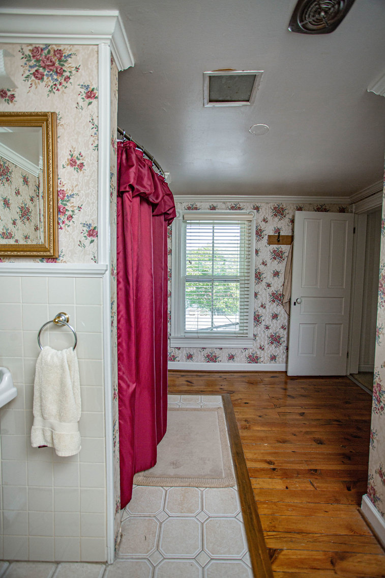 Image for 4 BR/2 BA Farm House, Barns, Fencing & 2 Ponds on 57.5 +/- Acres in Fauquier County, VA--SELLING to the HIGHEST BIDDER!!