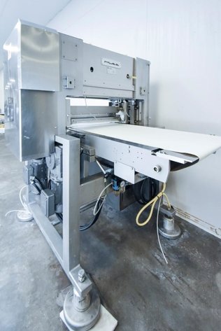Image for ***SOLD*** MJK0563 Hutt Ultrasonic Guillotine MS 600 EF/TB