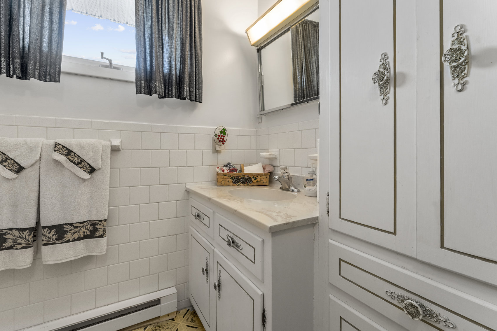 Image for UNDER CONTRACT - Northern Neck Estate - 6 BR/5BA Custom Built Brick Rancher on 1.8 AC Lot - Two Car Detached Garage With Workshop - 1151 Dodlyt Rd., Heathsville, VA 22473