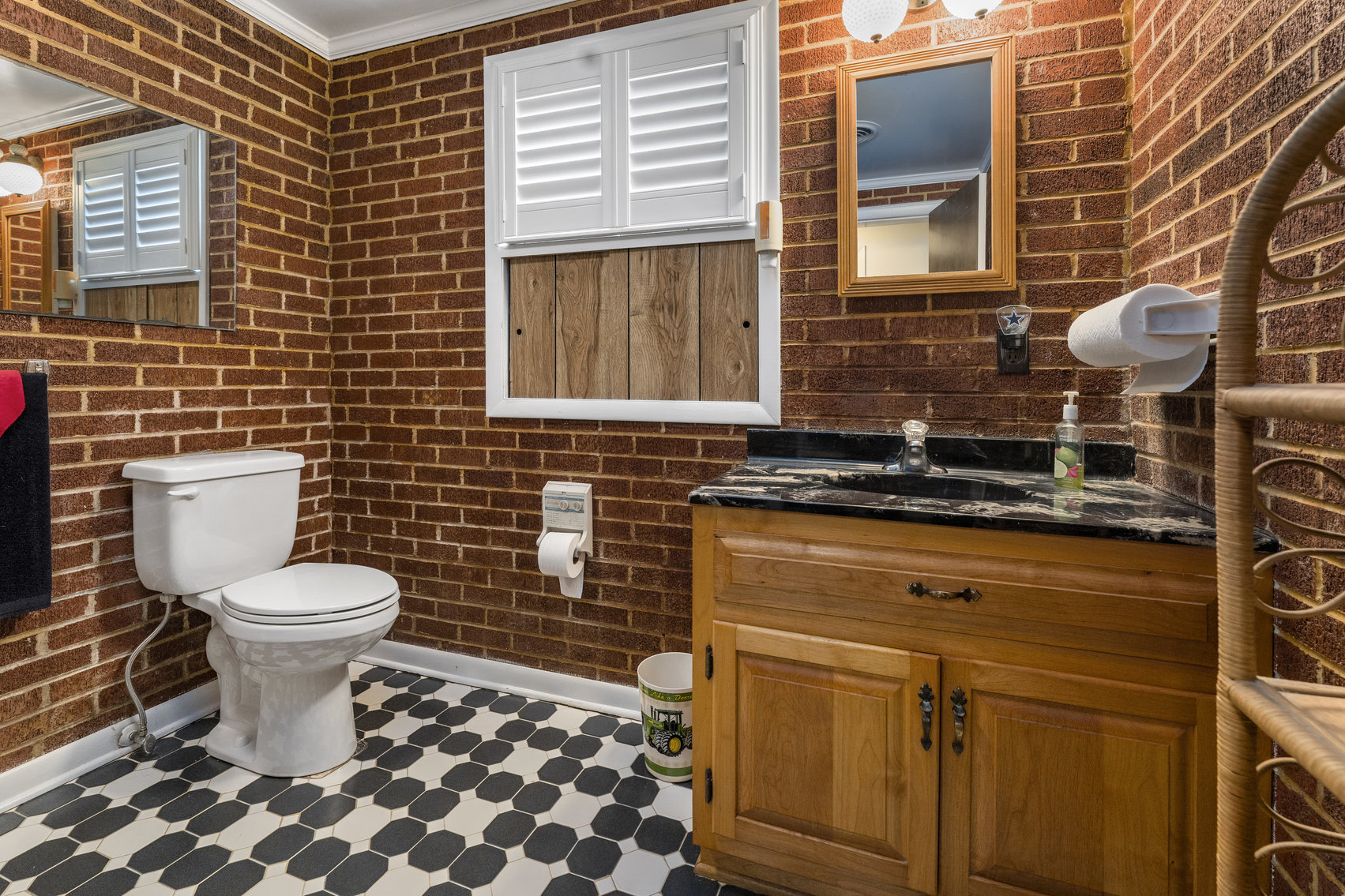 Image for UNDER CONTRACT - Northern Neck Estate - 6 BR/5BA Custom Built Brick Rancher on 1.8 AC Lot - Two Car Detached Garage With Workshop - 1151 Dodlyt Rd., Heathsville, VA 22473