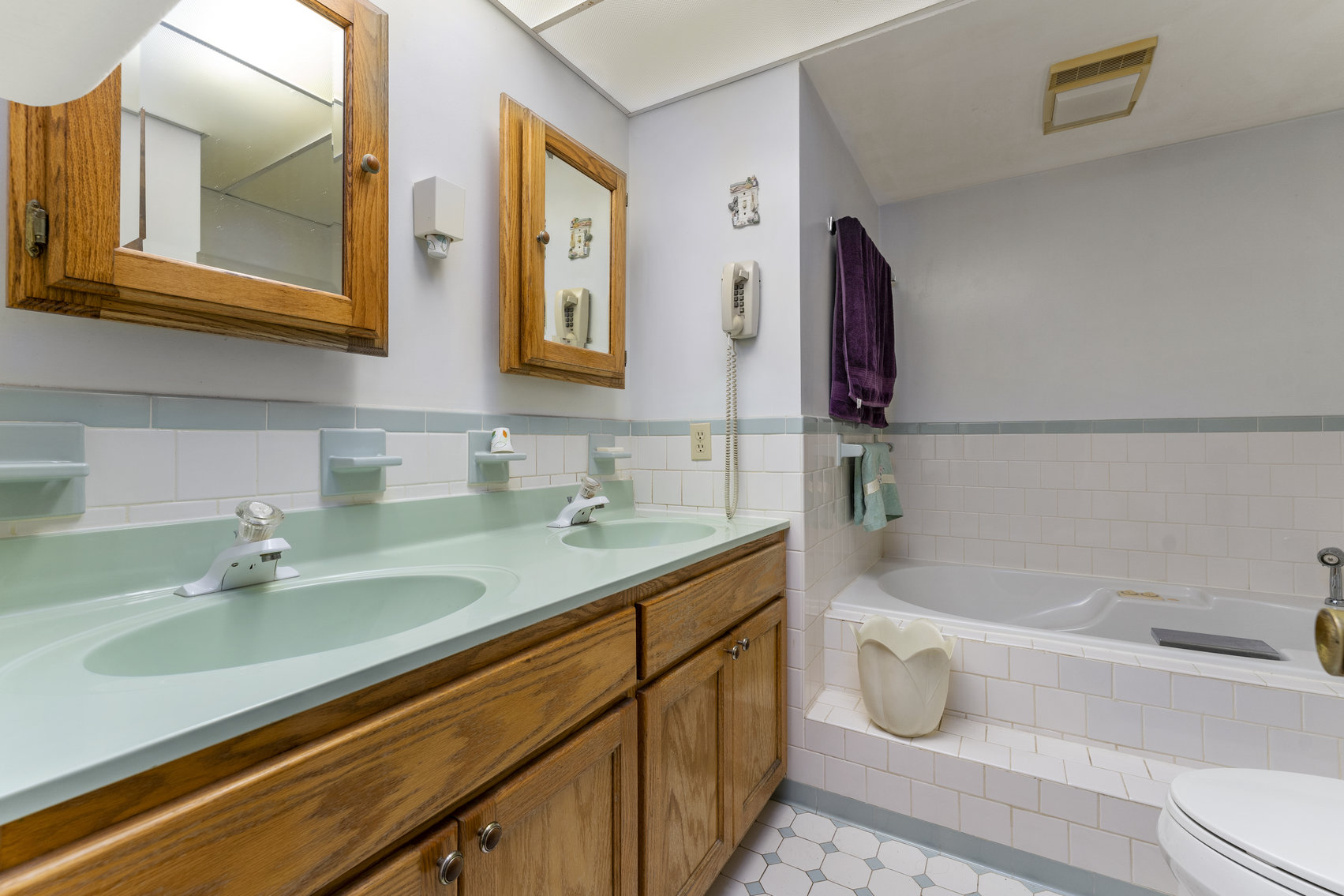 Image for UNDER CONTRACT - Northern Neck Estate - 6 BR/5BA Custom Built Brick Rancher on 1.8 AC Lot - Two Car Detached Garage With Workshop - 1151 Dodlyt Rd., Heathsville, VA 22473