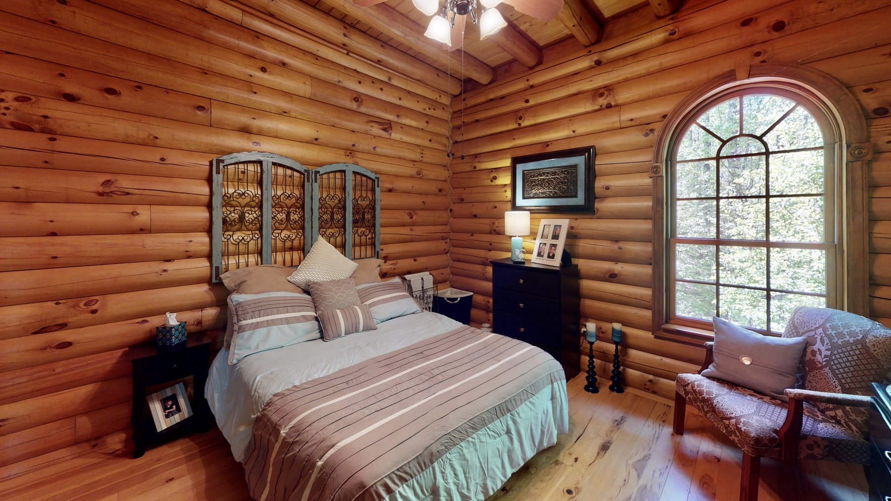 Image for Incredible Lake Barkley Main Channel, Waterfront, Log Home on 2.7+/- acres with a Private DOCK.