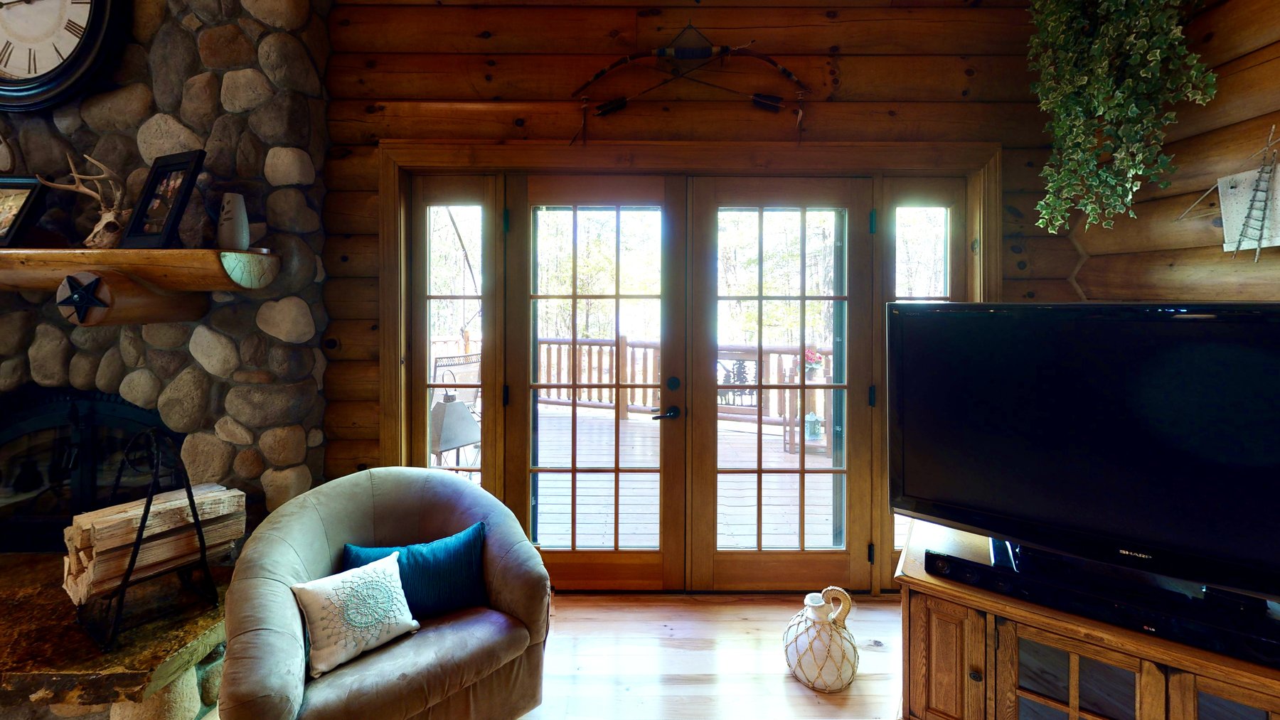 Image for Incredible Lake Barkley Main Channel, Waterfront, Log Home on 2.7+/- acres with a Private DOCK.