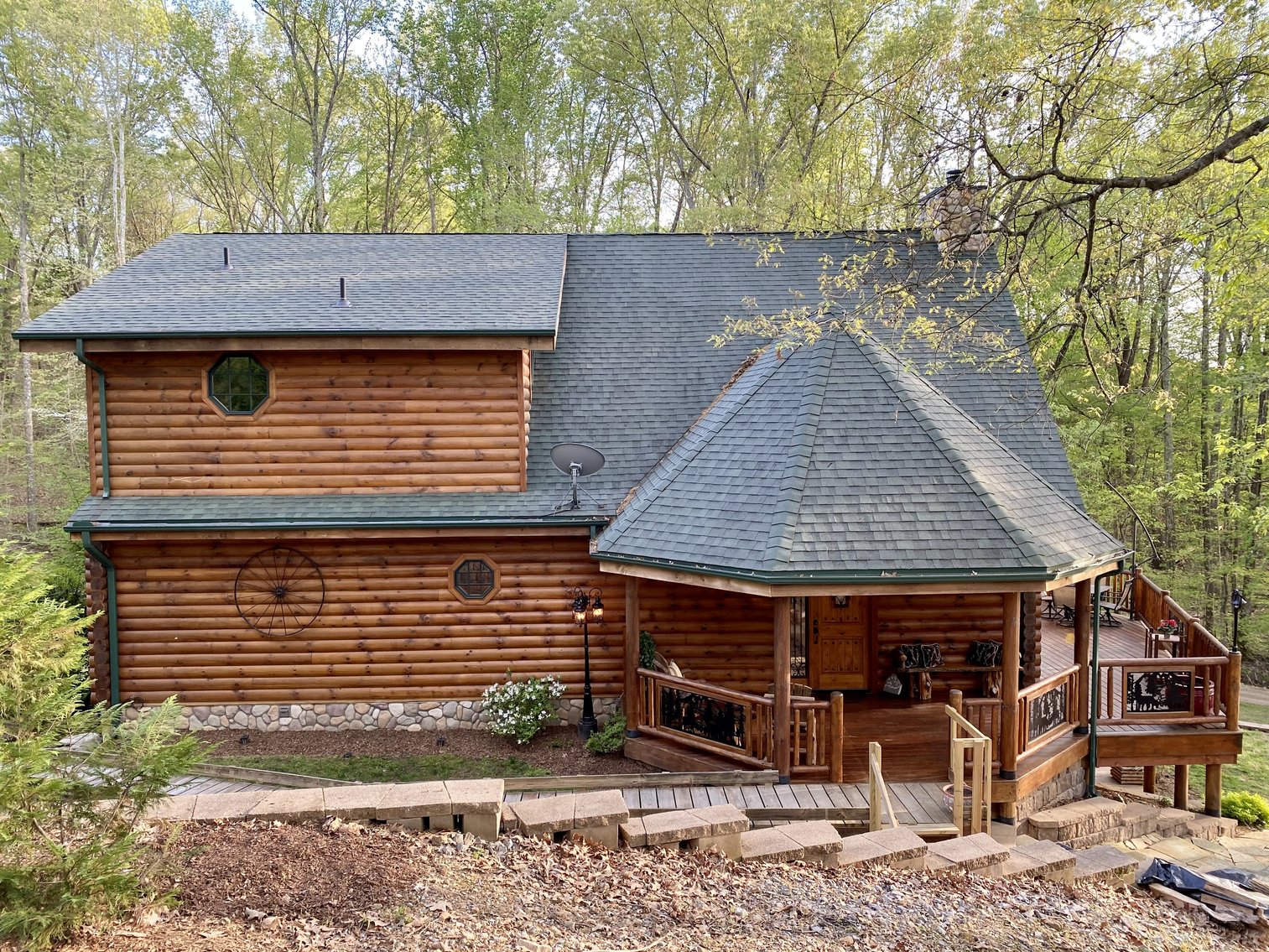 Image for Incredible Lake Barkley Main Channel, Waterfront, Log Home on 2.7+/- acres with a Private DOCK.