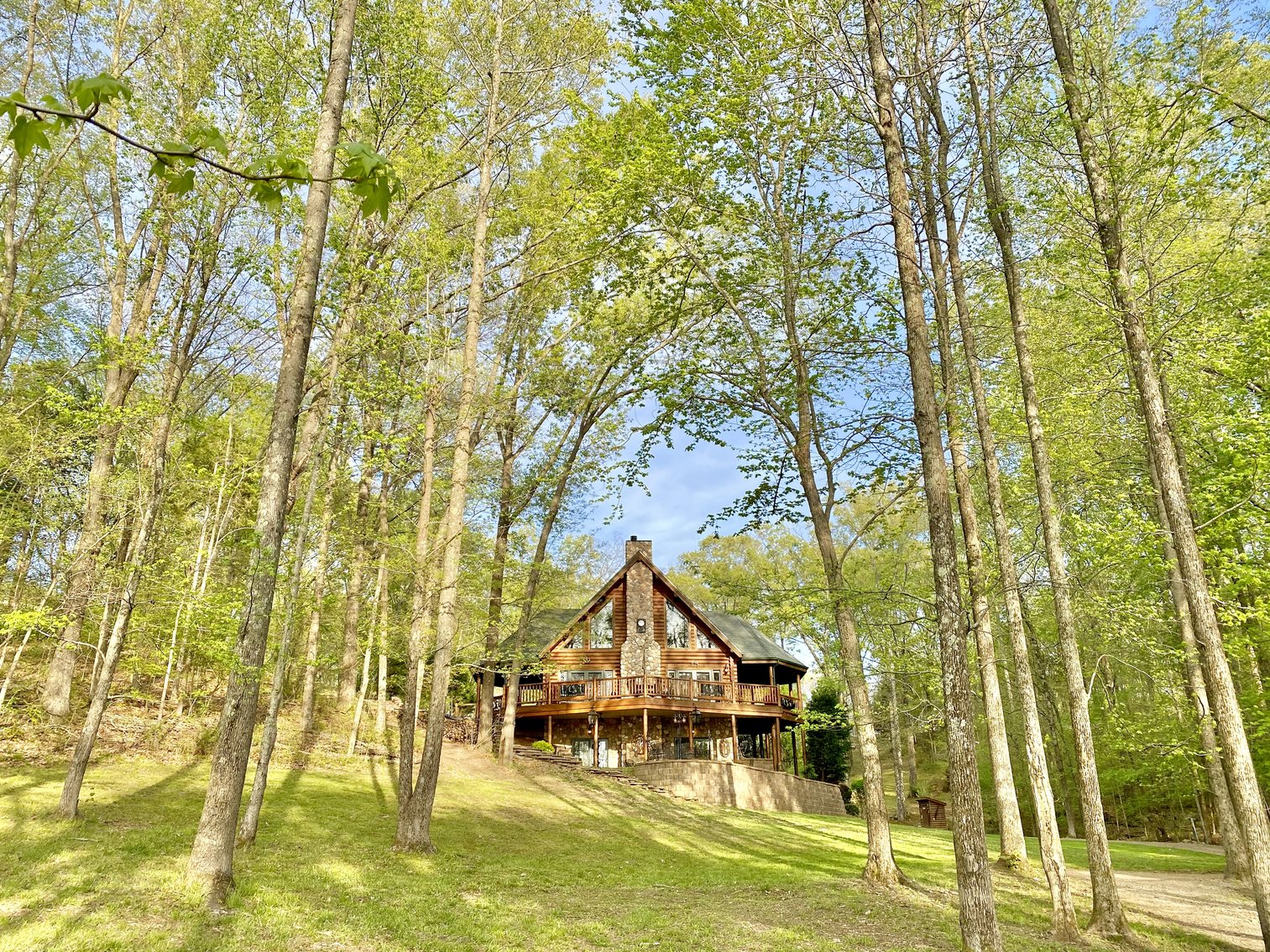Image for Incredible Lake Barkley Main Channel, Waterfront, Log Home on 2.7+/- acres with a Private DOCK.