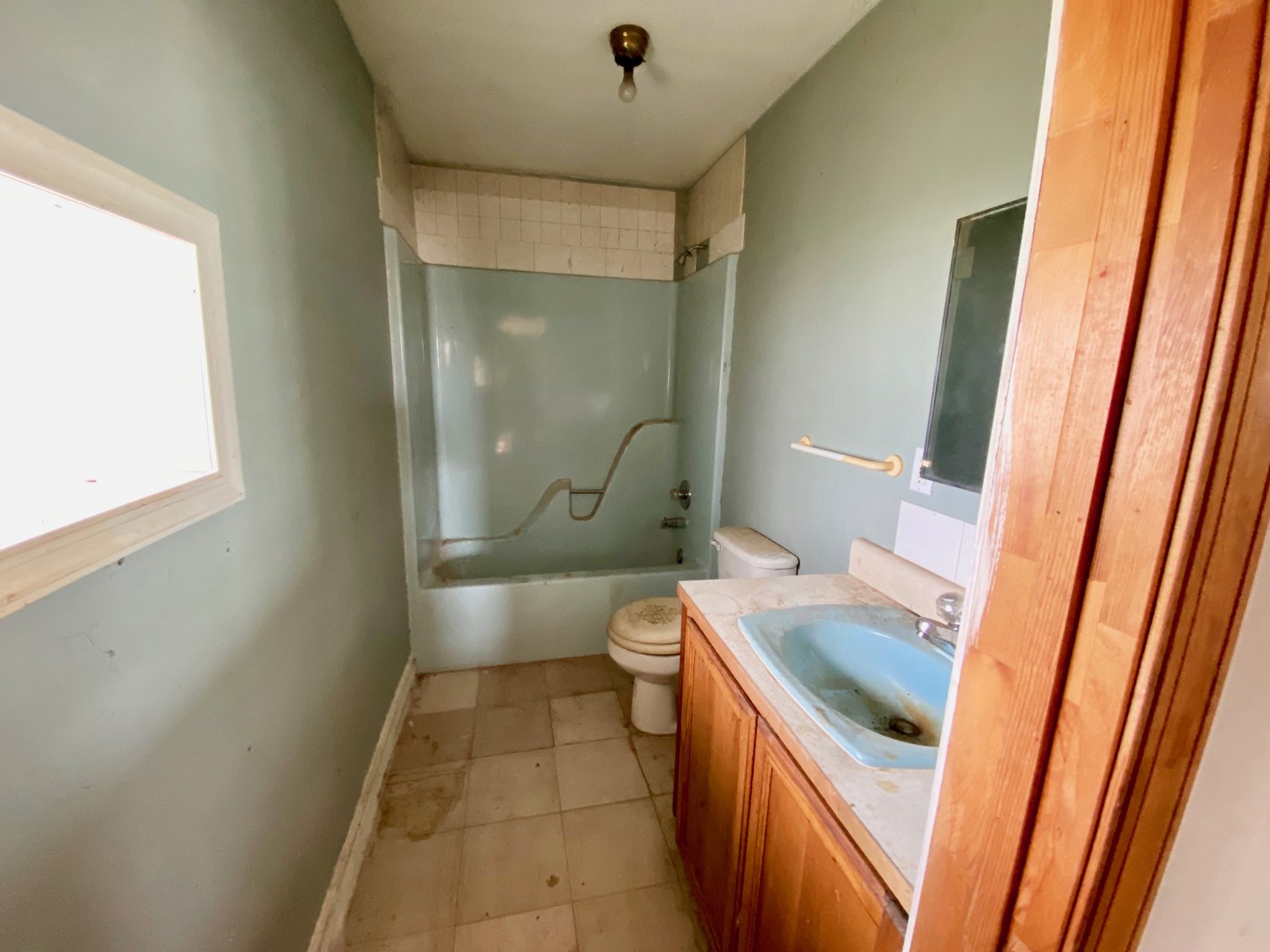 Image for 3 BR/3.5 BA Home on 21 +/- Acres w/Blue Ridge Mountain Views in Madison County, VA--SELLS to the HIGHEST BIDDER!!