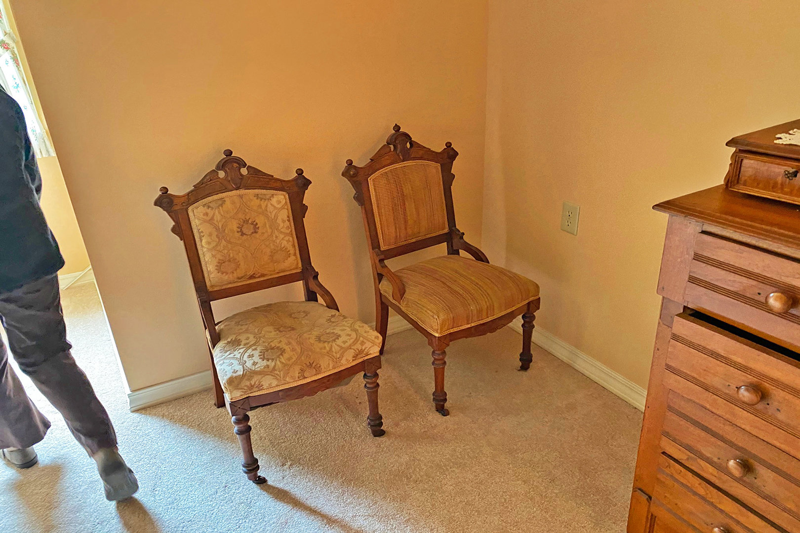 Image for PUBLIC AUCTION - FRIDAY, JUNE 4, 10 A.M.