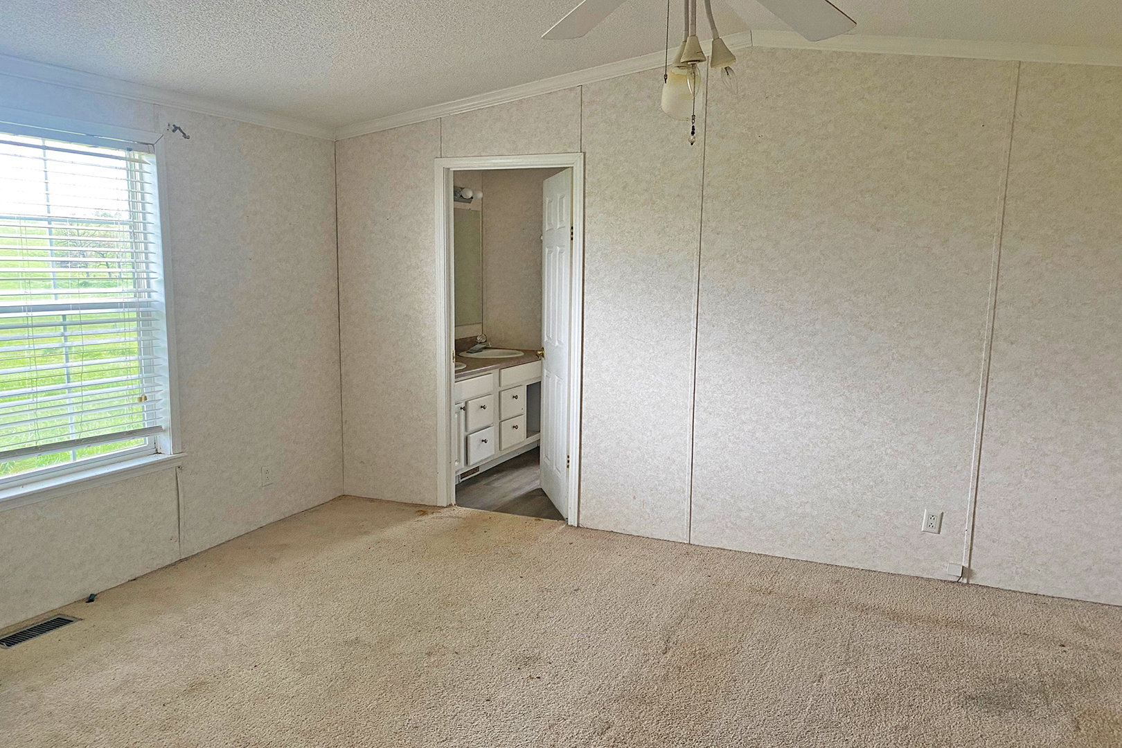 Image for PUBLIC AUCTION - SATURDAY, JUNE 12, 10:00 A.M.