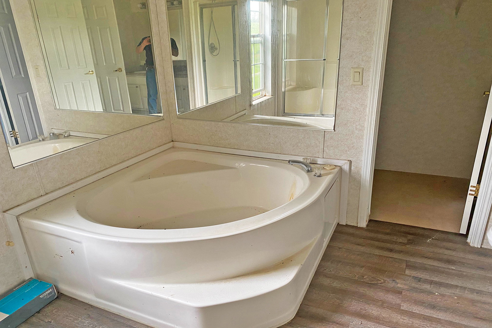 Image for PUBLIC AUCTION - SATURDAY, JUNE 12, 10:00 A.M.