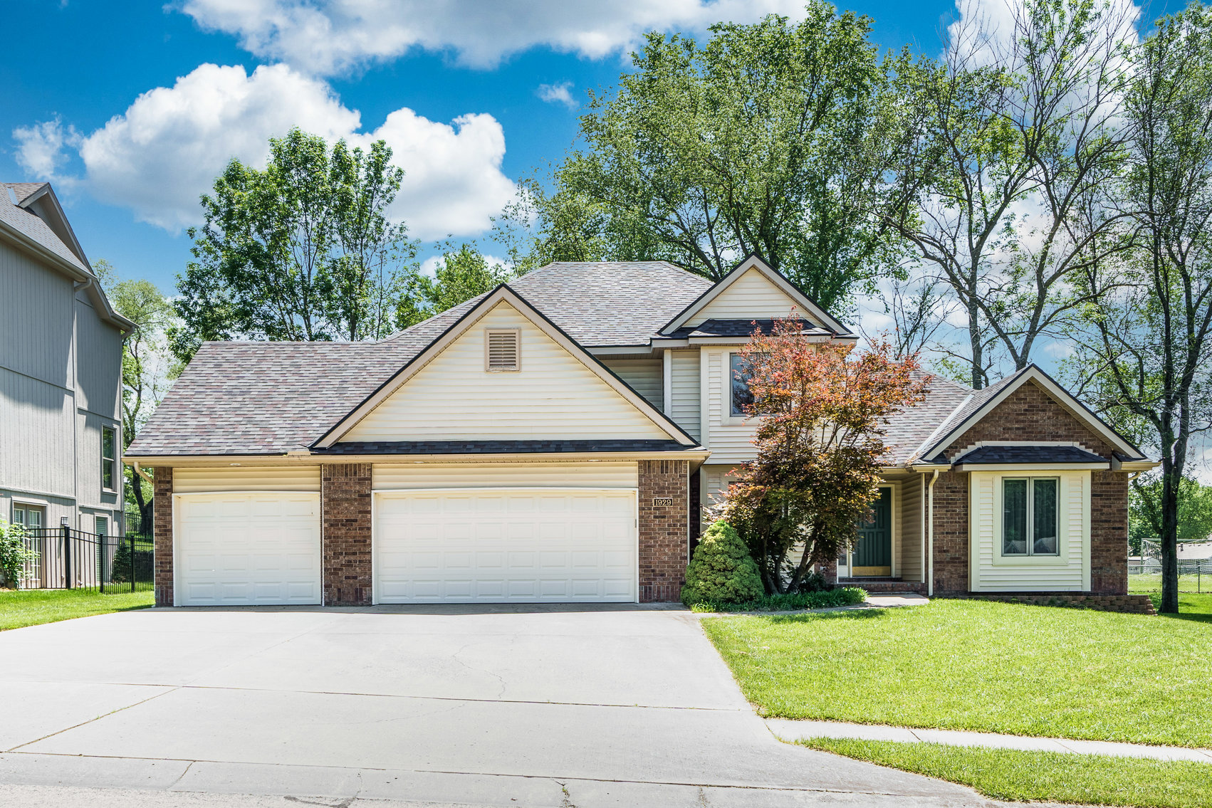 1929 Marvel Lane, Liberty, MO 64068