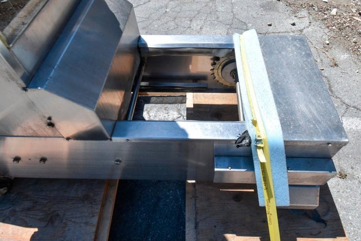 Image for ***SOLD*** MJK0582 Elevator Conveyor