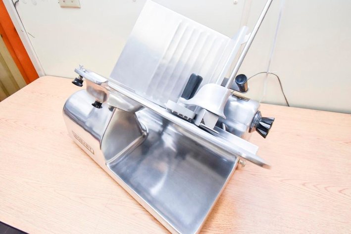 Image for ***SOLD*** MJK0595 Hobart Deli slicer MDL 1612