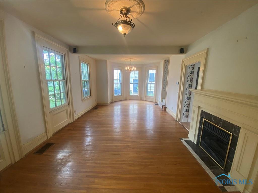 Image for MINIMUM BID AUCTION $149,000! 529 Hickory St.