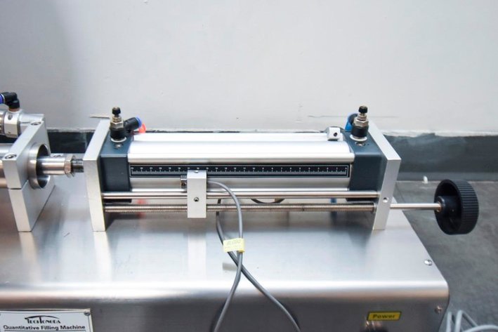 Image for ***SOLD***MJK0601 Techongda Single Piston Liquid Filler