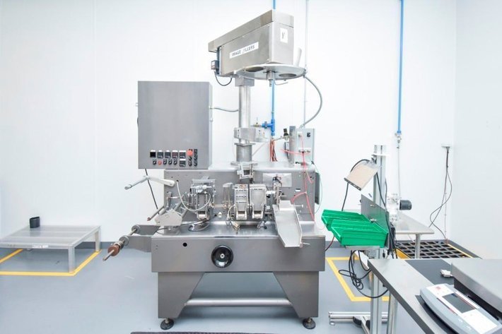 Image for ****SOLD**** MJK0617 Volpak 100 Powder Filler