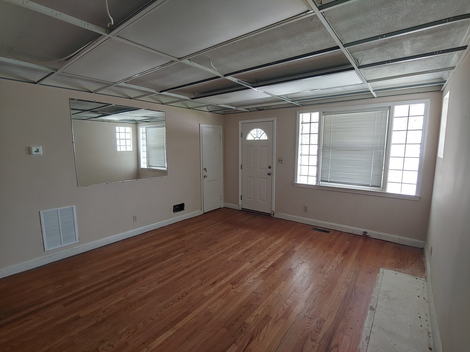 Image for 3 BR, 2 BA HOME W/ ATTACHED 2 CAR GARAGE MIXED RESIDENTIAL/OFFICE USE AREA