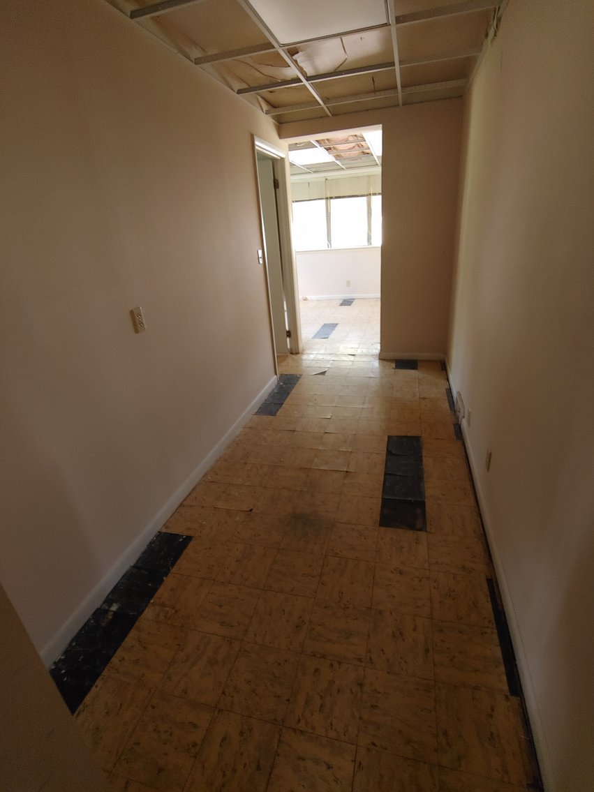 Image for 3 BR, 2 BA HOME W/ ATTACHED 2 CAR GARAGE MIXED RESIDENTIAL/OFFICE USE AREA