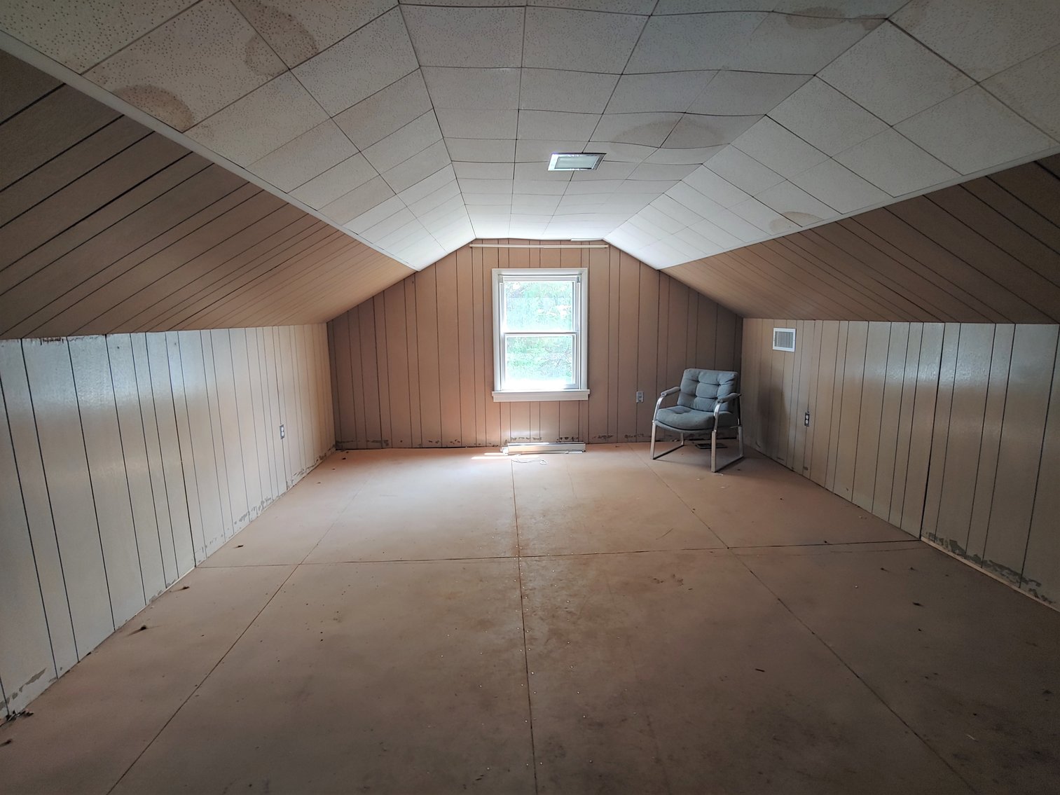 Image for 3 BR, 2 BA HOME W/ ATTACHED 2 CAR GARAGE MIXED RESIDENTIAL/OFFICE USE AREA