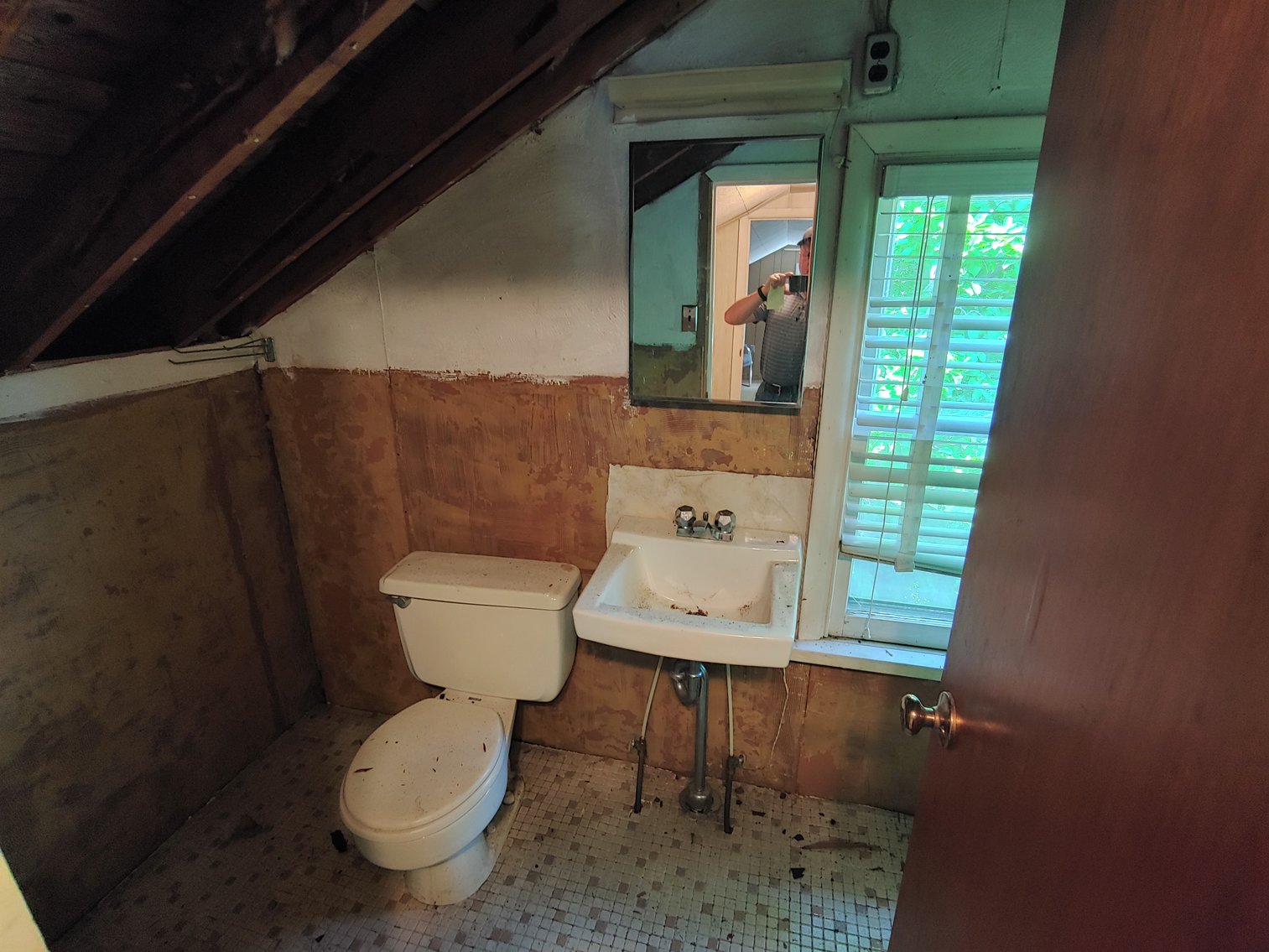 Image for 3 BR, 2 BA HOME W/ ATTACHED 2 CAR GARAGE MIXED RESIDENTIAL/OFFICE USE AREA