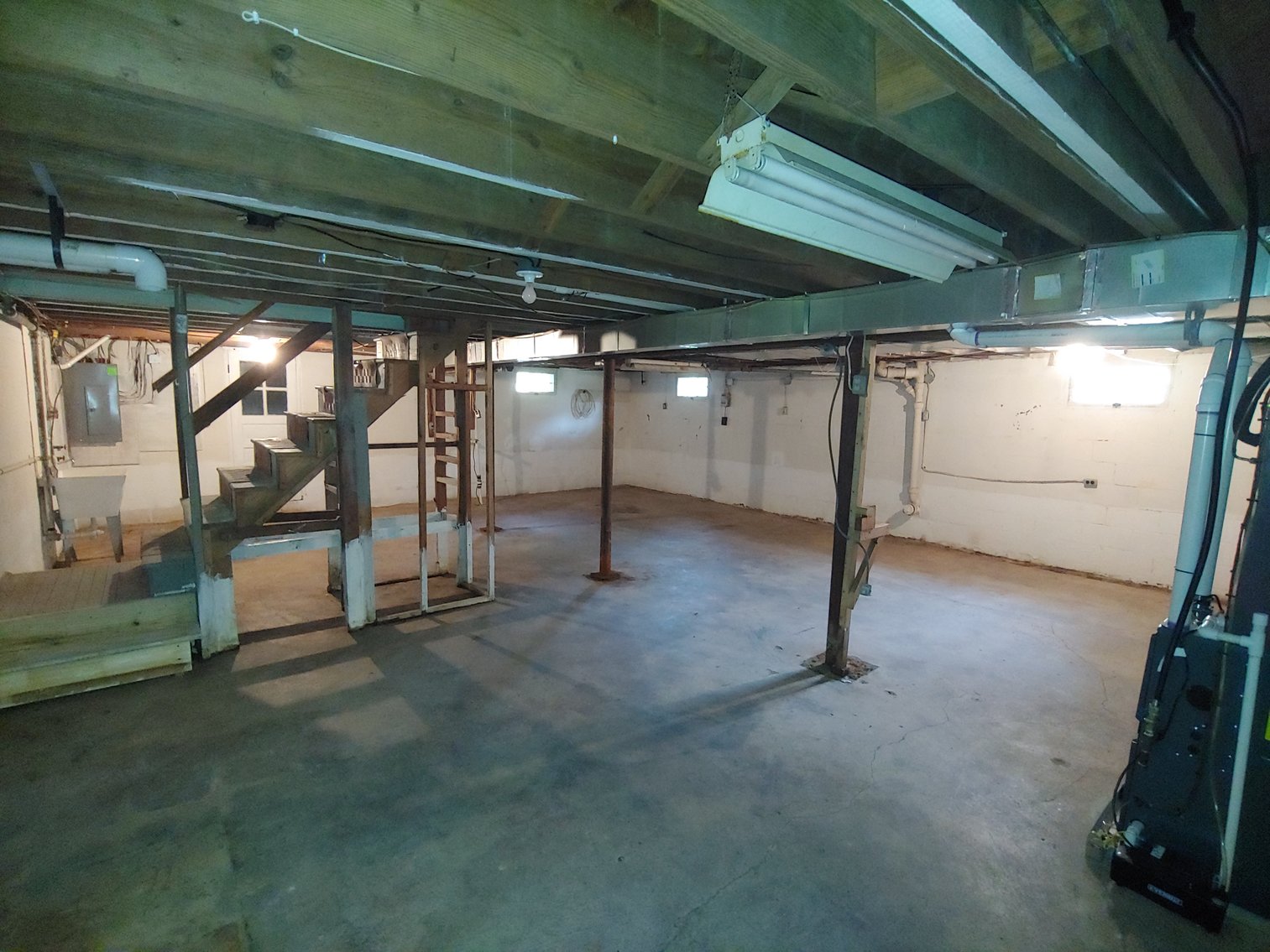 Image for 3 BR, 2 BA HOME W/ ATTACHED 2 CAR GARAGE MIXED RESIDENTIAL/OFFICE USE AREA