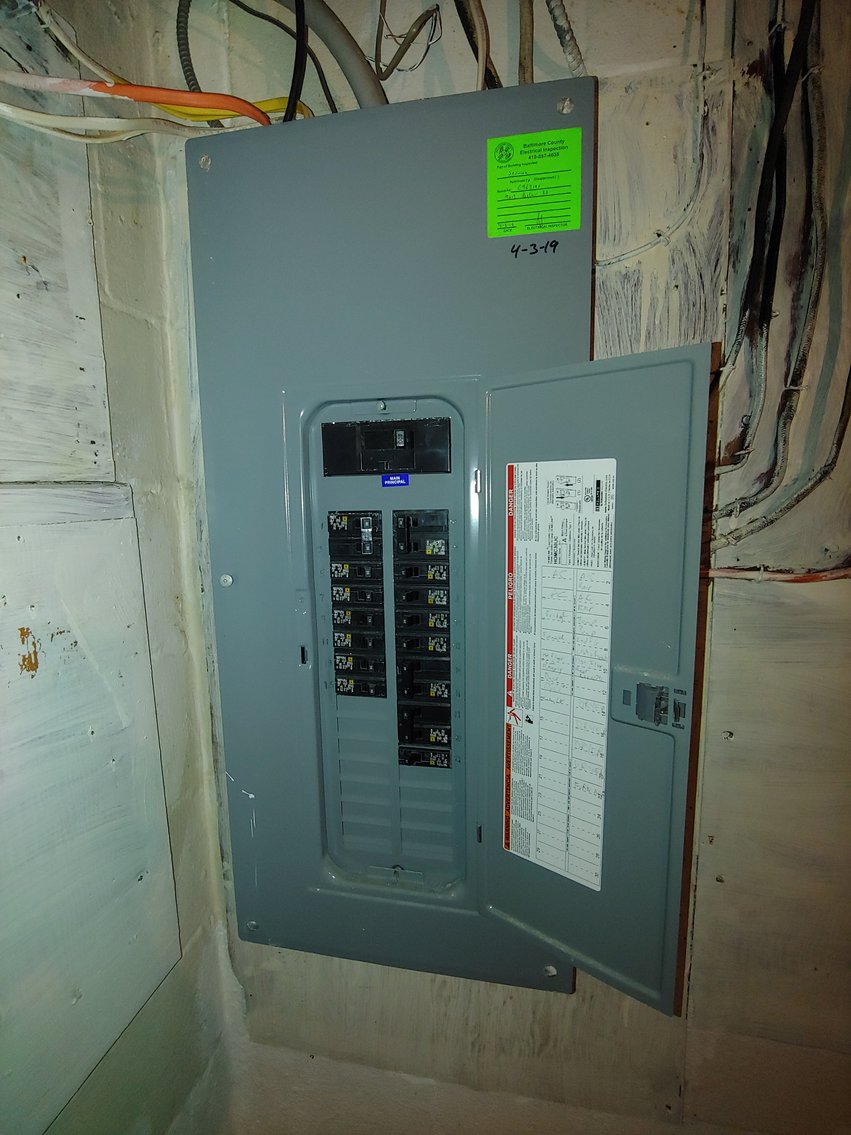 Image for 3 BR, 2 BA HOME W/ ATTACHED 2 CAR GARAGE MIXED RESIDENTIAL/OFFICE USE AREA