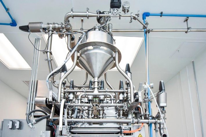 Image for **SOLD** MJK0621 Fast Pack Winpak W-18 Pouching Machine With Tooling and Conveyor