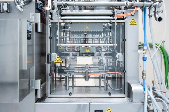 Image for **SOLD** MJK0621 Fast Pack Winpak W-18 Pouching Machine With Tooling and Conveyor