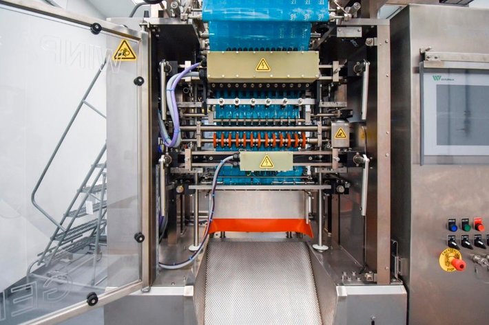 Image for **SOLD** MJK0622 Fast Pack Winpak W-18 Pouching Machine With Tooling and Conveyor