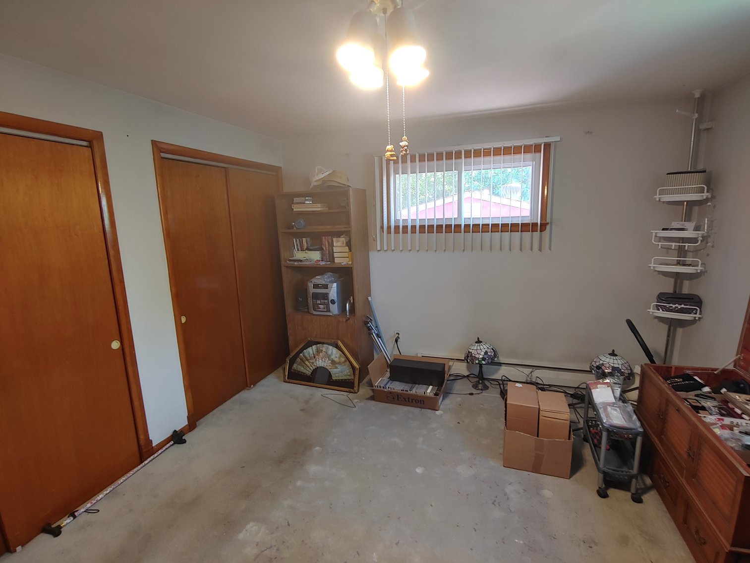 Image for 3 BR, 2 BA RANCH STYLE HOME ANTIQUE, MODERN & TOY SEWING MACHINES TONS OF CUSTOM & COSTUME JEWELRY LIKE NEW 2018 BUICK ENVISION LARGE TOY BEAR COLLECTION INCLUDING STEIFFS